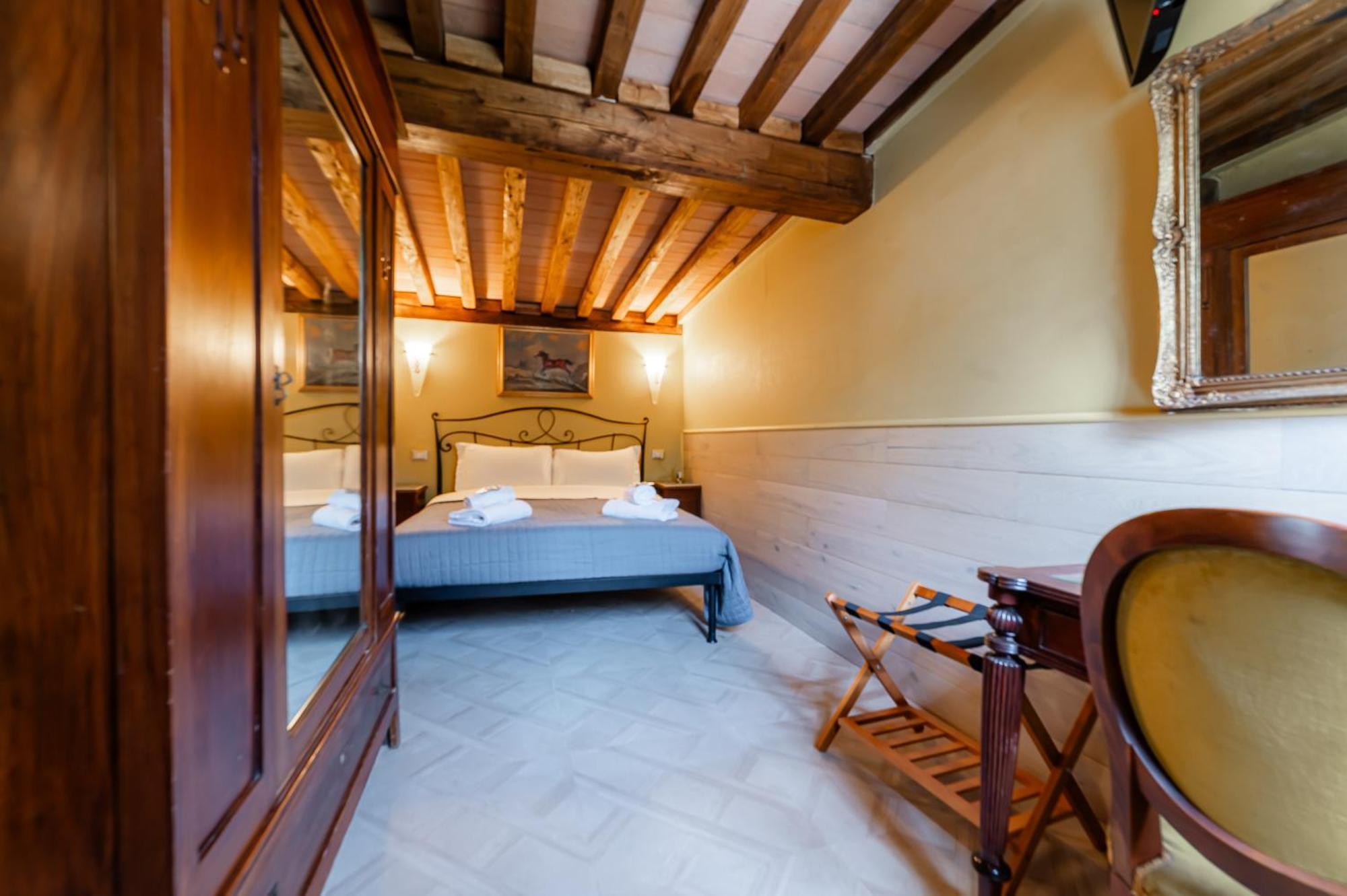 Luxury House In Green Appia Antica Rom