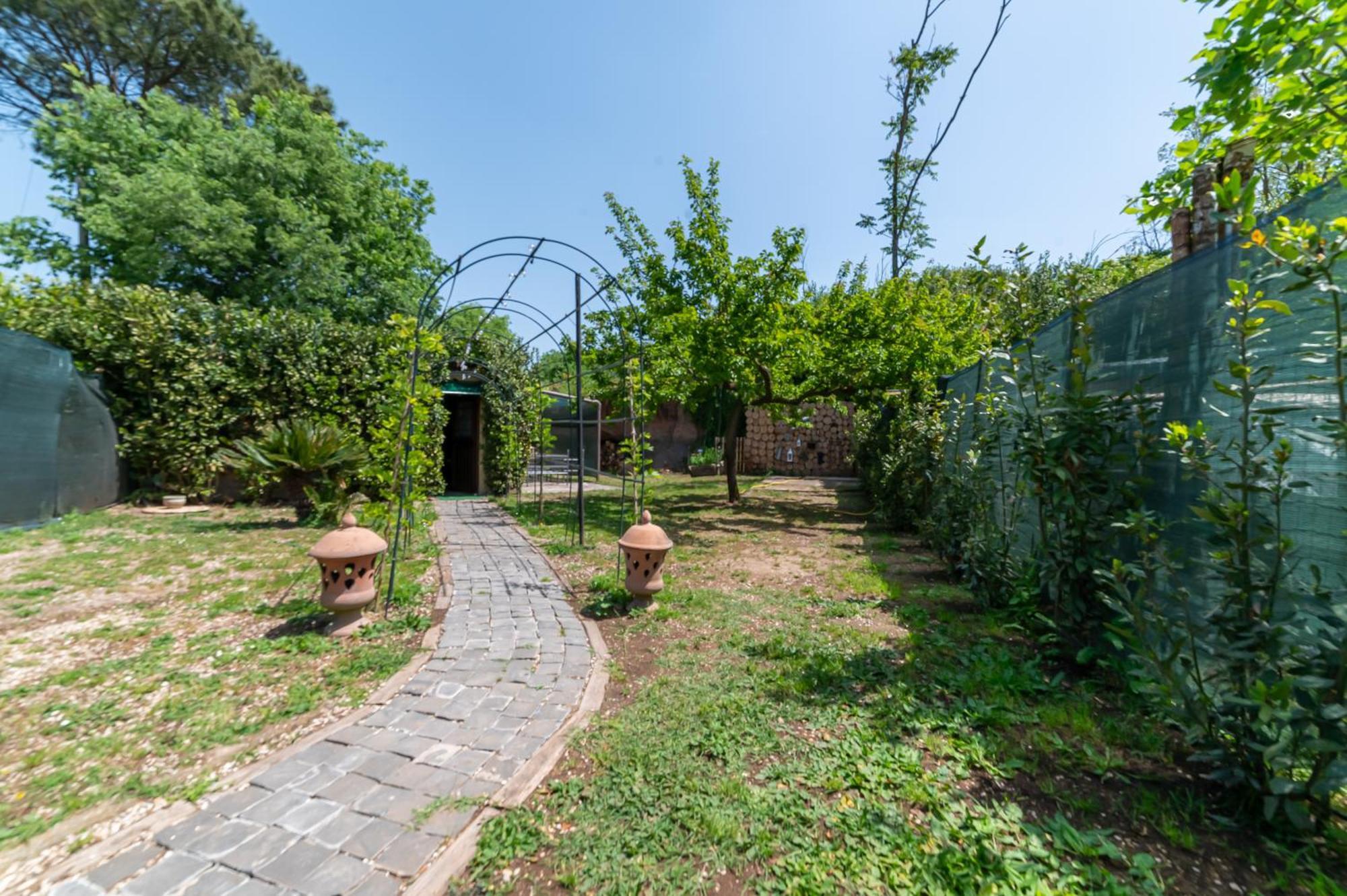 Ferienhaus Luxury House In Green Appia Antica